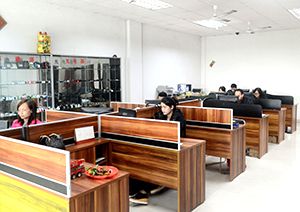 企業駐地